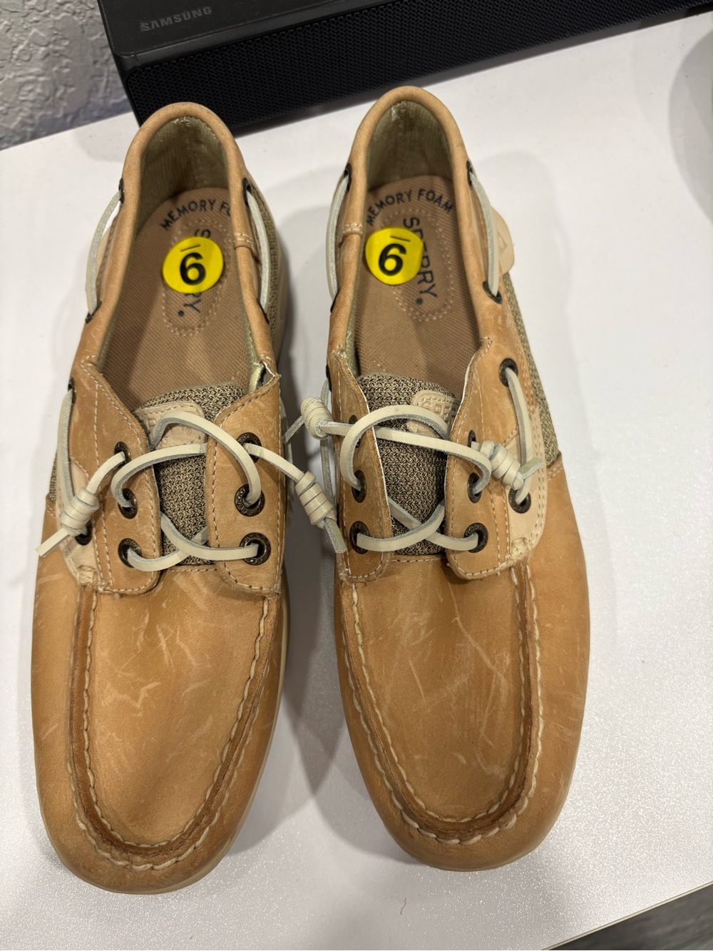 Sperry Men's Tan Leather Boat Shoes with White Laces